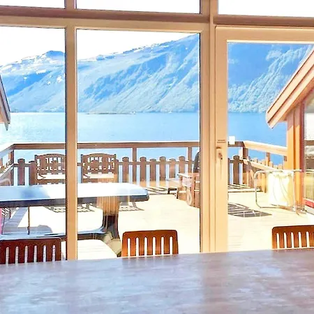 Six-bedroom In * Eidsvag (Nesset)