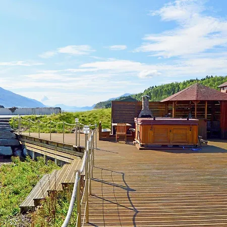 Holiday home Six-bedroom In Eidsvag (Nesset)