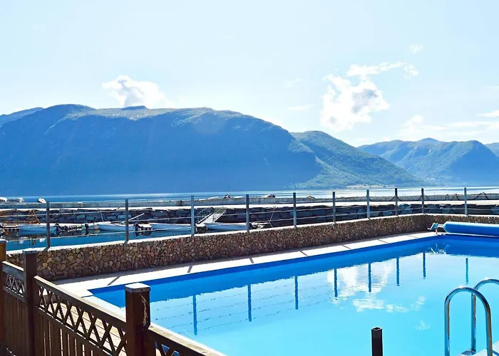 Casa de Férias 15 Person In Eidsvag-by Traum *