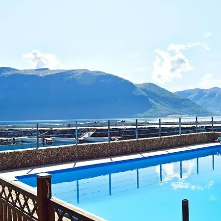 Prázdninový dům 15 Person In Eidsvag-by Traum *